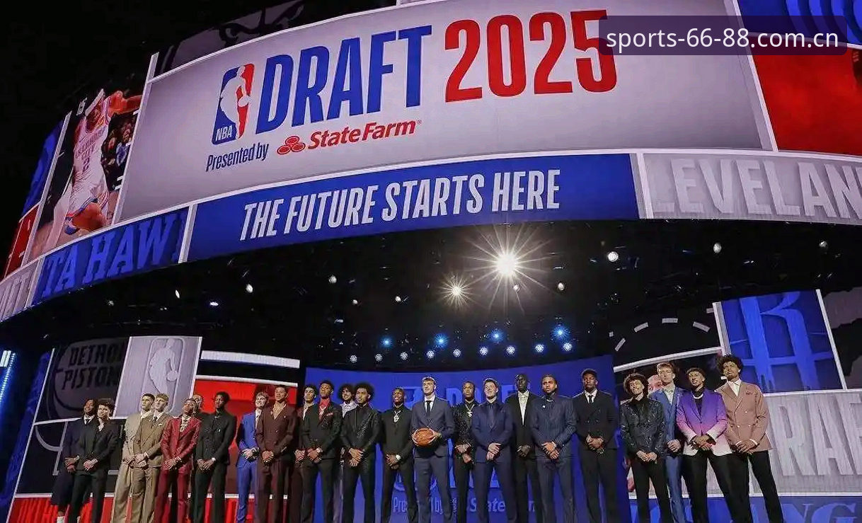 6月24日上午8点，2026年NBA选秀大会将正式开启。与过去几年相比，今年最大的不同在于——没有一个新秀能提前锁定状元位置。球迷们打开登录注册6688中国首页安装失败后刷新了三次数据页面，看到的依然是同一个结果：悬念持续到最后一刻。奇才队的抉择、爵士队的算盘、后卫群的排列组合，这些话题在过去一个月里几乎霸占了所有篮球论坛的讨论区。